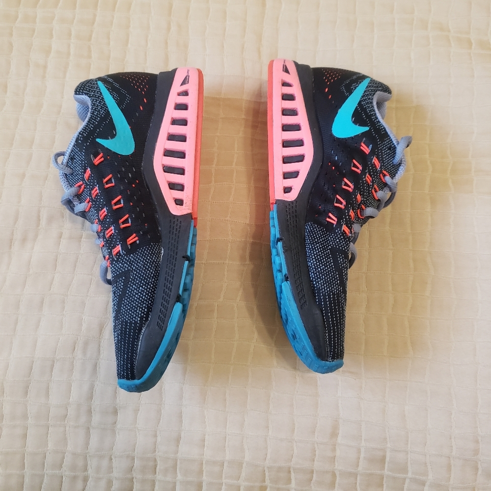 Nike -Ladies Zoom Structure 18-